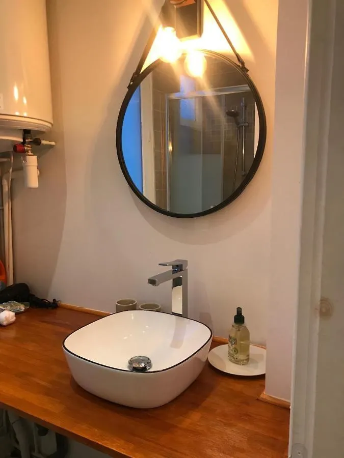 פריז Quiet Apartment Hill Of Montmartre 0*,  צרפת